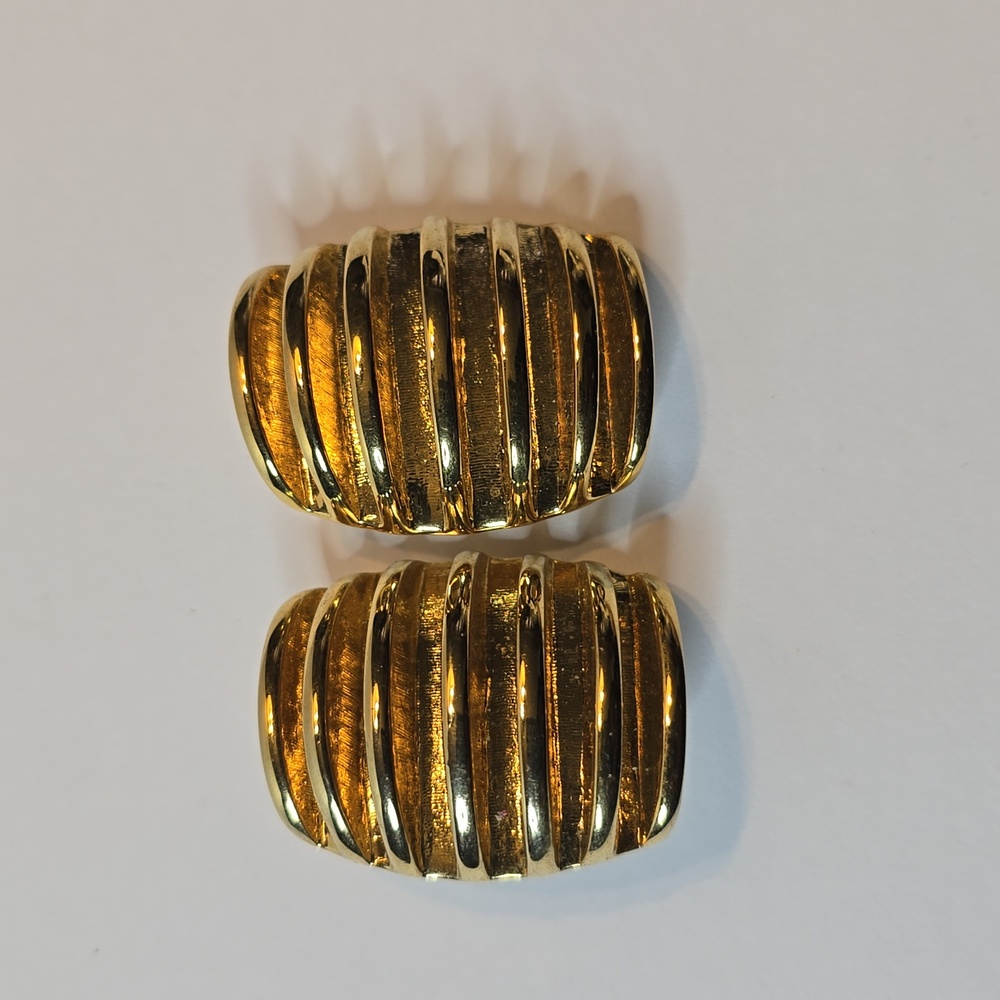 Givenchy Vintage Gold Earrings Clip On